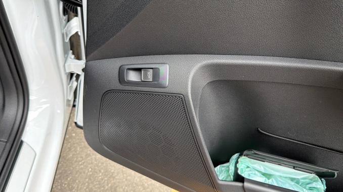 Skoda Karoq 1.5 TSI Sportline Edition 5dr Petrol Estate - Image 49